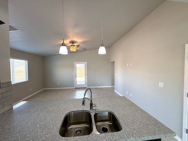 Building Photo - Newly Built 3-Bedroom, 2-Bath Home in a Prime Location Near Hospital & Shopping!