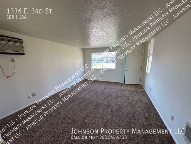 Building Photo - Central Meridian 1 bedroom duplex with lar...