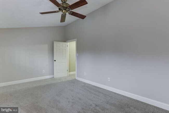 Building Photo - 7118 Eden Brook Dr