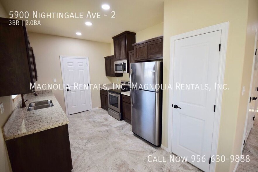 Building Photo - 5900 Nightingale Ave