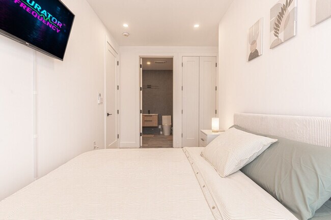 Building Photo - 233 Covert St.