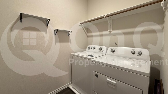 Building Photo - 2141 Steer Creek Pl