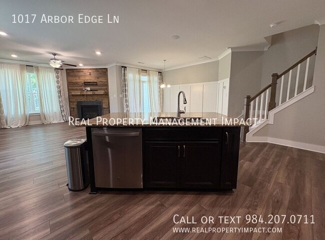 Building Photo - 1017 Arbor Edge Ln