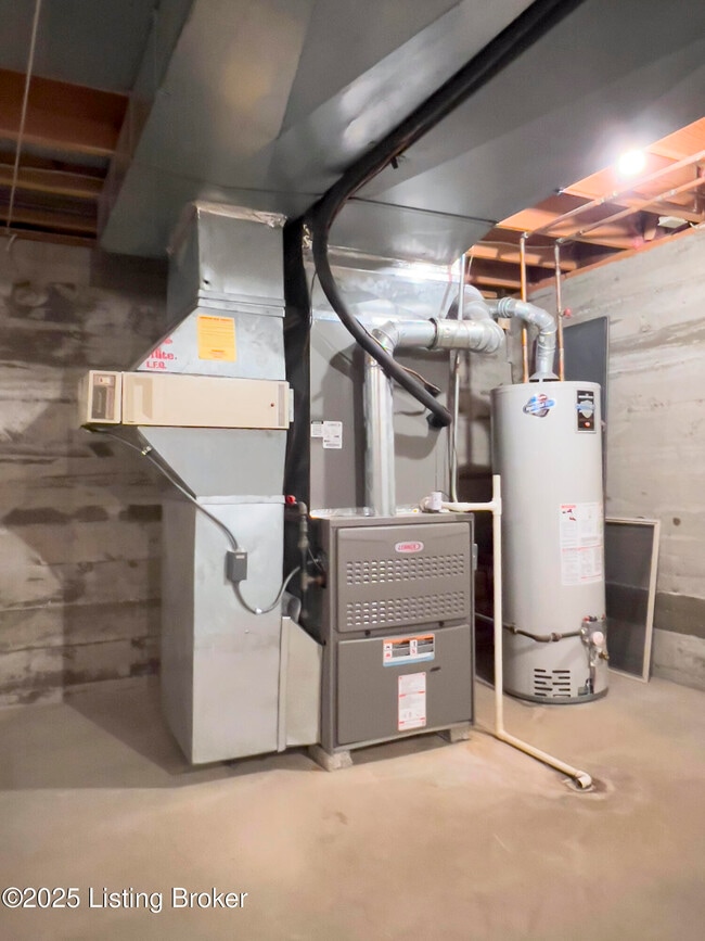 Building Photo - 1508 Sylvan Wynde