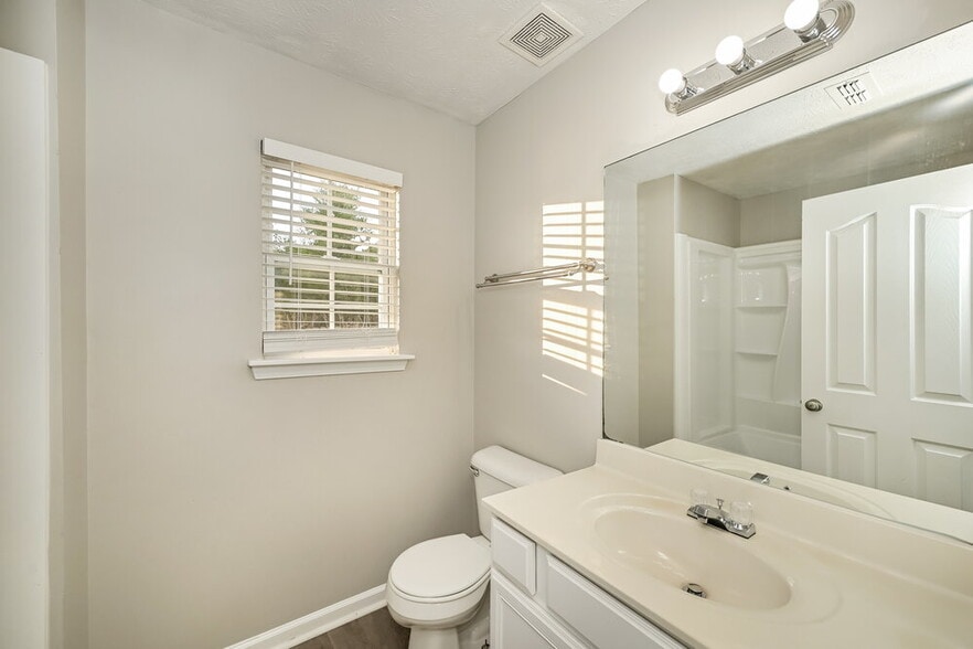 Building Photo - 8864 Cressent Glen Ct