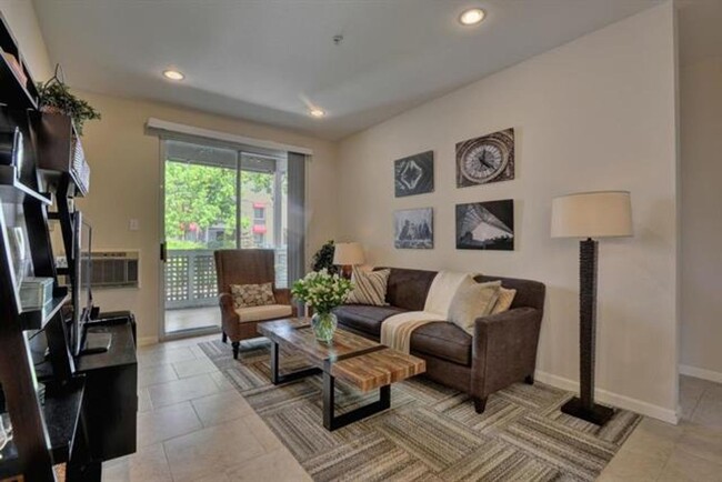 Building Photo - 2-Bedroom Condo in Prime Sunnyvale Locatio...