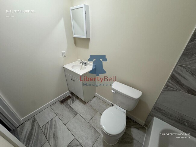 Building Photo - 841 E Stafford St