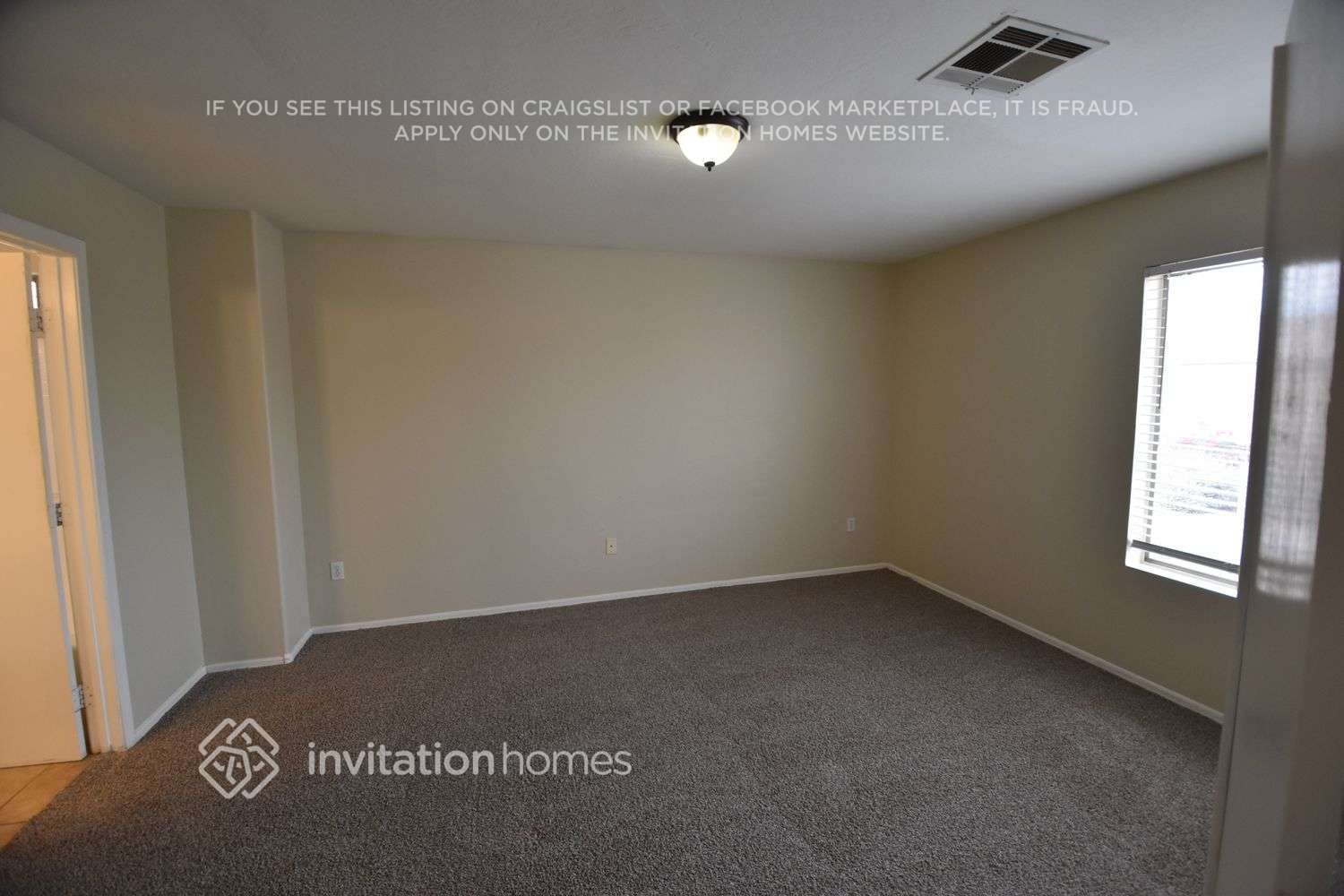 Building Photo - 10307 W Denton Ln