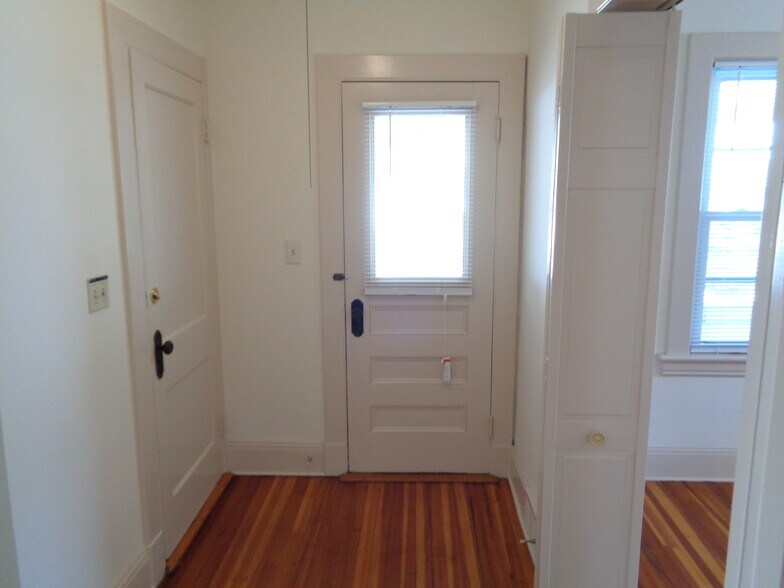 Building Photo - 79 2nd St