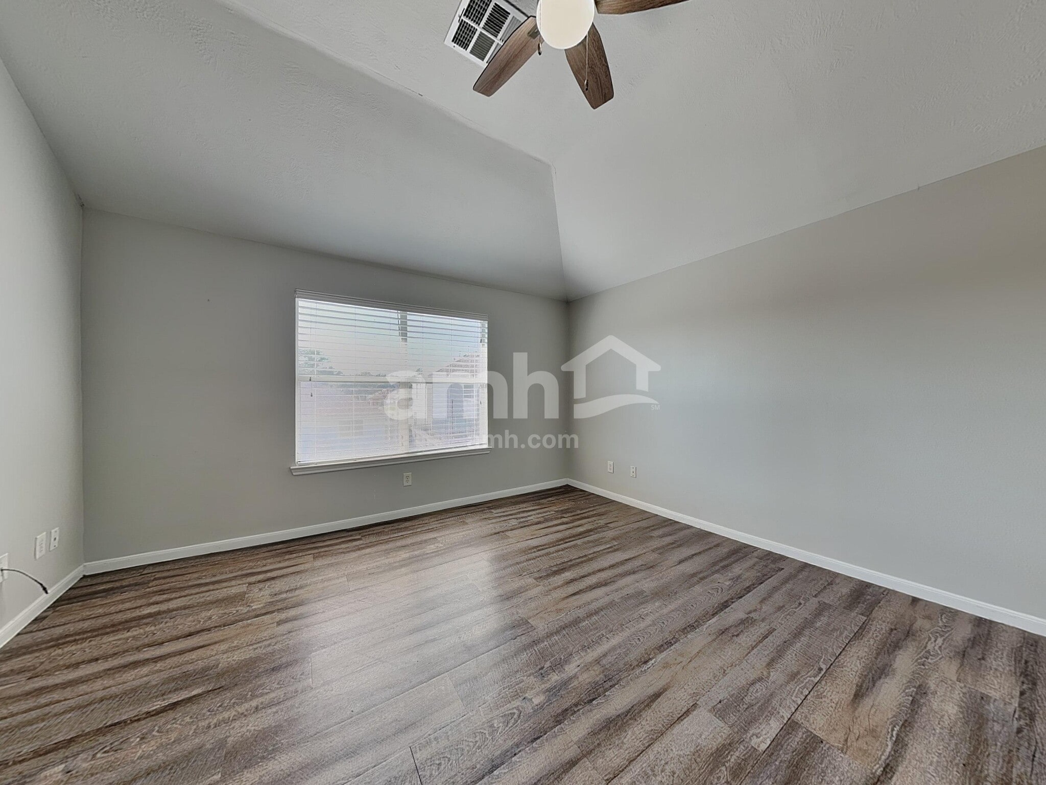 Building Photo - 21711 Falcongate Ct