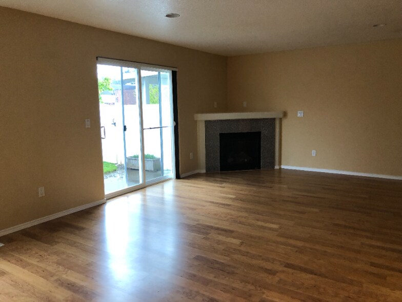 Building Photo - 7503 NE 61st Way