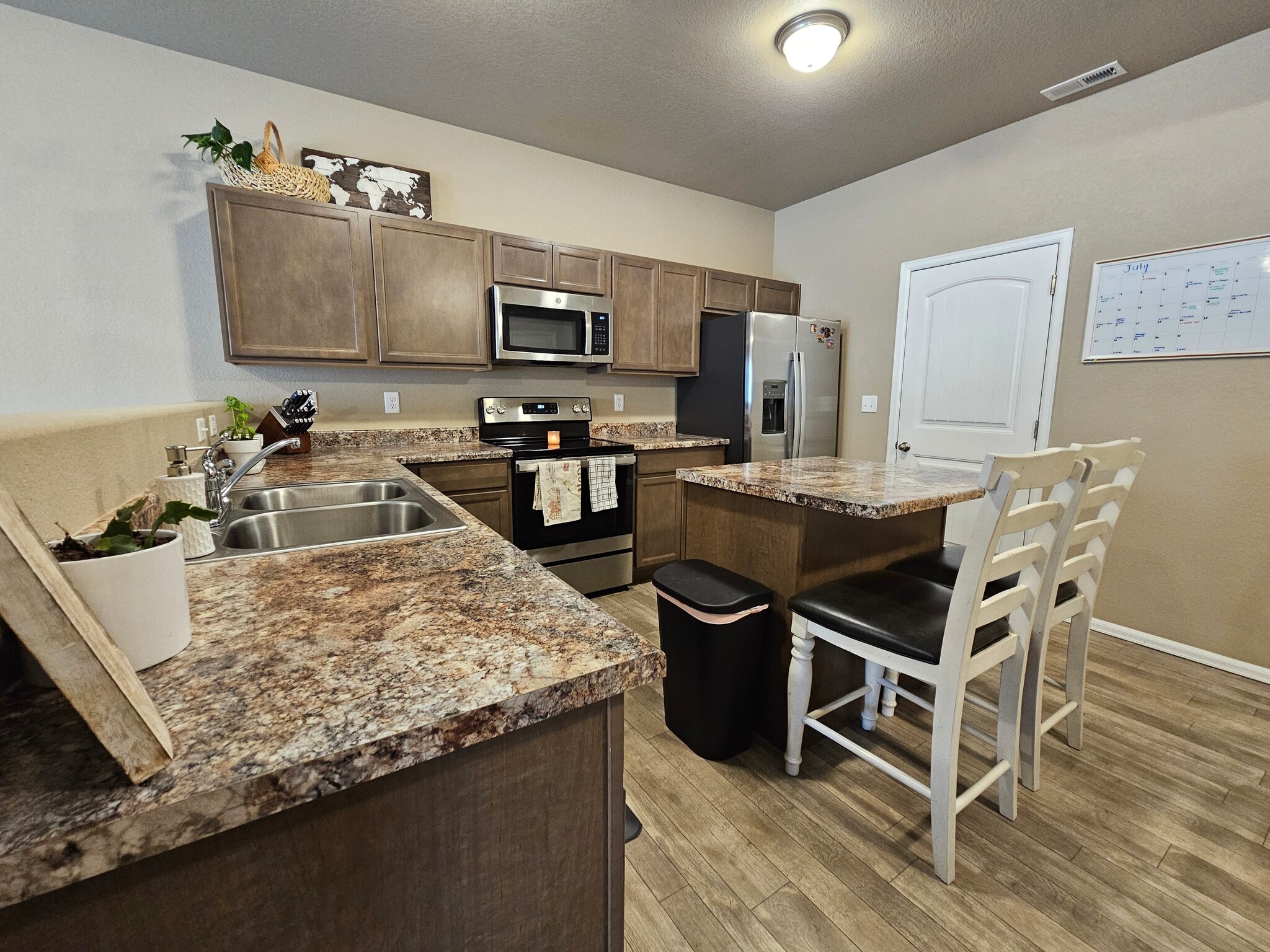 Building Photo - 7673 Jack Pine Grv