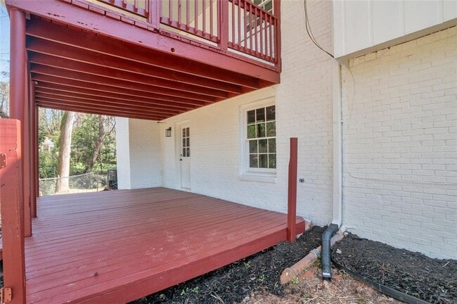 Building Photo - 4620 Central Dr