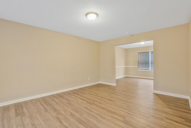 Building Photo - 5240 Rock Pl Dr SW