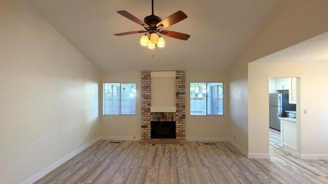 Building Photo - 554 Mt Dell Dr