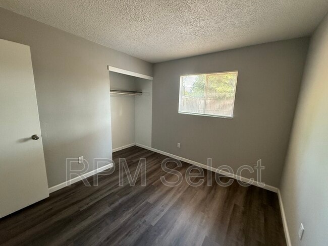 Building Photo - 8826 Grayling Way