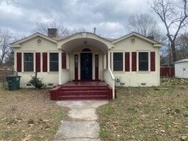 Building Photo - 3106 Harvester Ln E