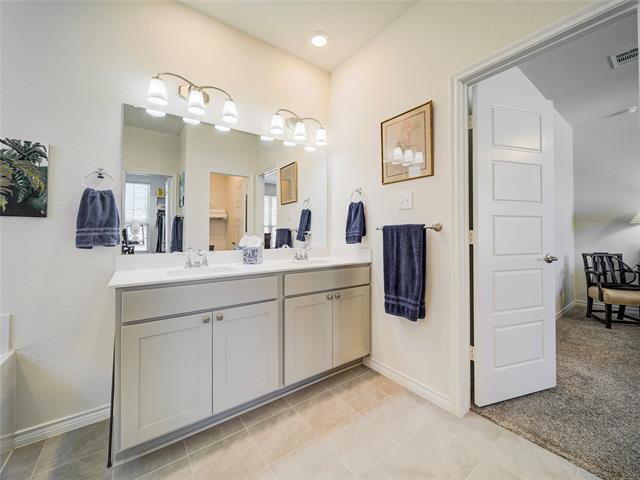 Building Photo - 1520 Saratoga Ave