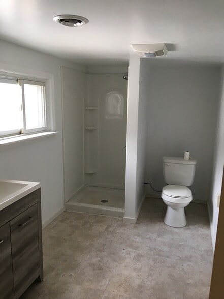 Building Photo - 4561 Mt Troy Rd