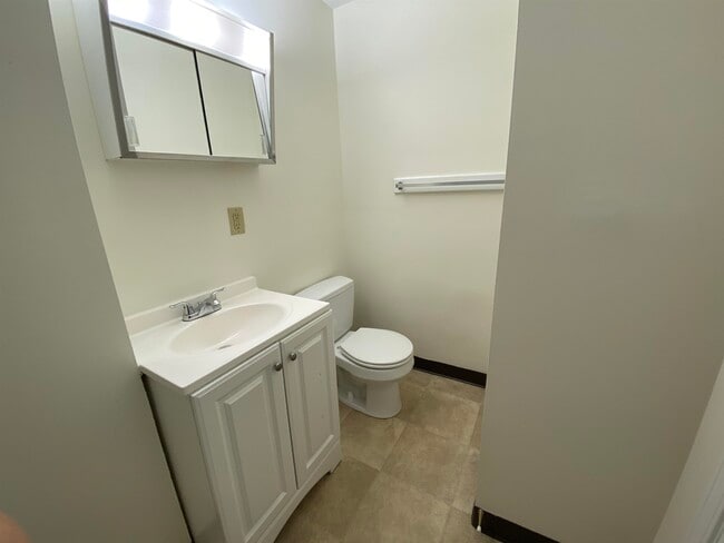 Building Photo - 53 Walker St