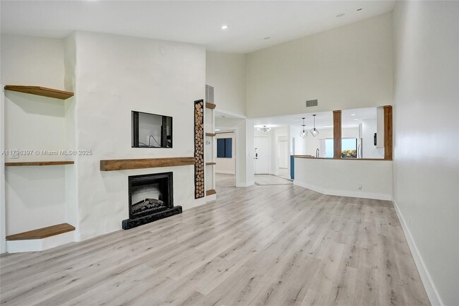 Building Photo - 155 Love Crescent