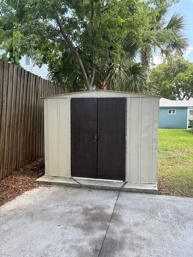 Building Photo - 133 Riberia St