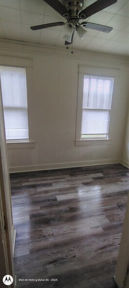 Building Photo - 4863 Douglas Ave