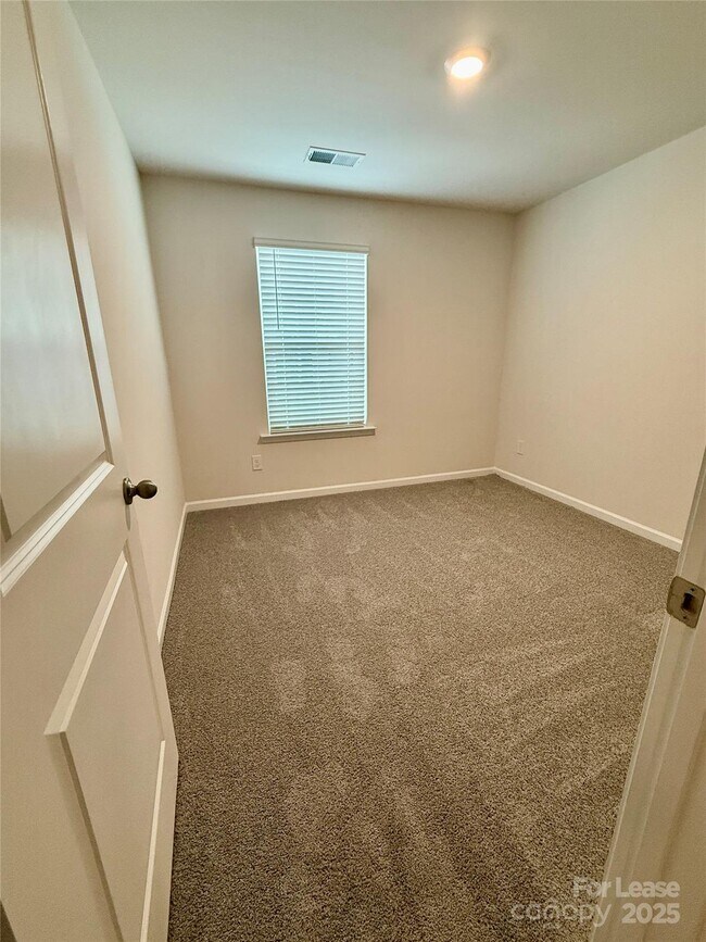 Building Photo - 5141 Hyrule Dr