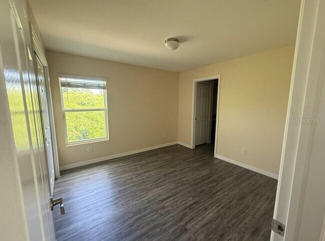 Building Photo - 11233 Kimberly Ave