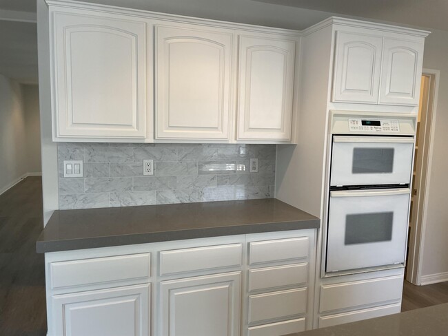 Building Photo - 1167 Innisfree Ct