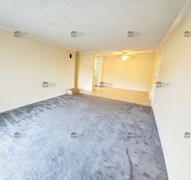 Building Photo - 1 Bed/1Bath in The Grove Gated Carlsbad Co...