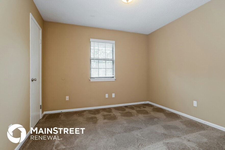 Building Photo - 715 McCaffree Cir