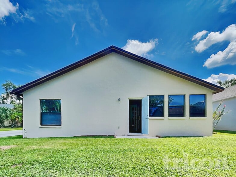 Building Photo - 4307 Larrys Lagoon