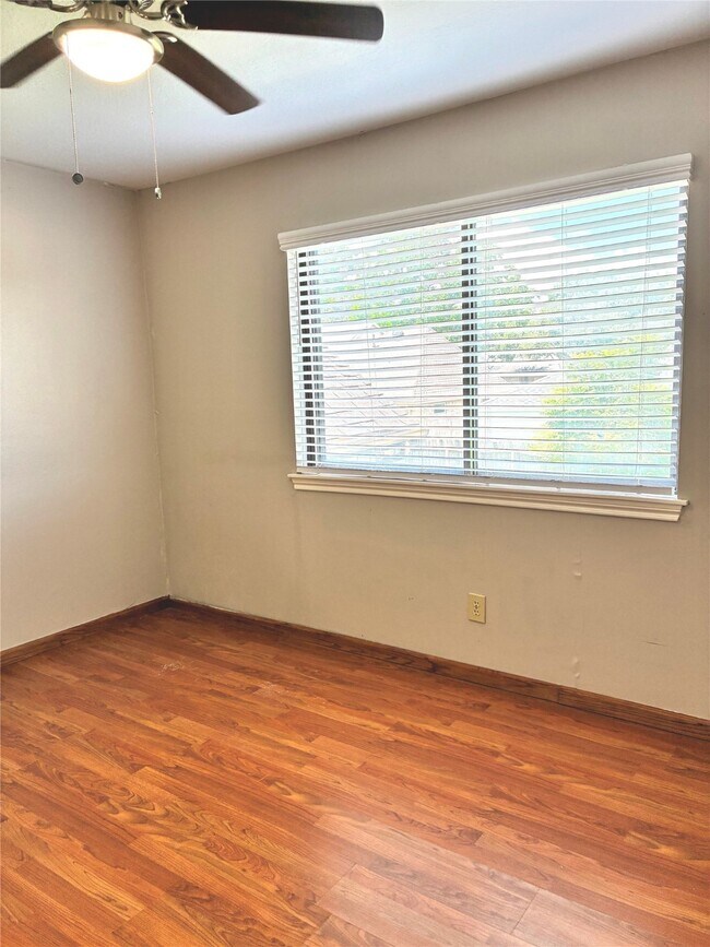 Building Photo - 15502 Rio Plaza Dr