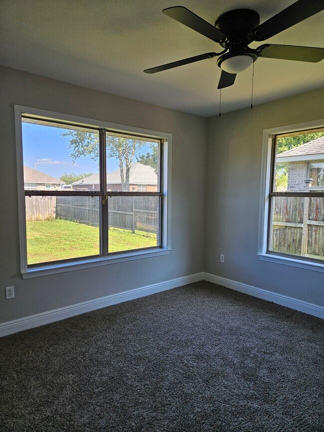 Building Photo - Biloxi 4 bedroom