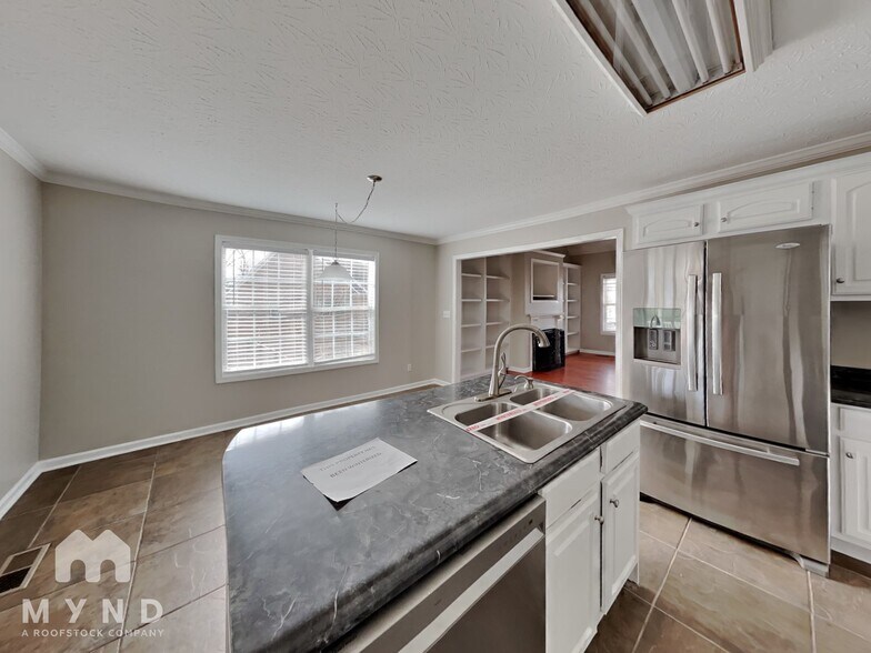 Building Photo - 364 Old Glory Ln