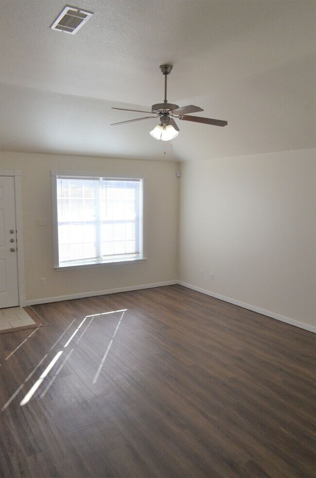 Building Photo - 2918 Starlight Dr