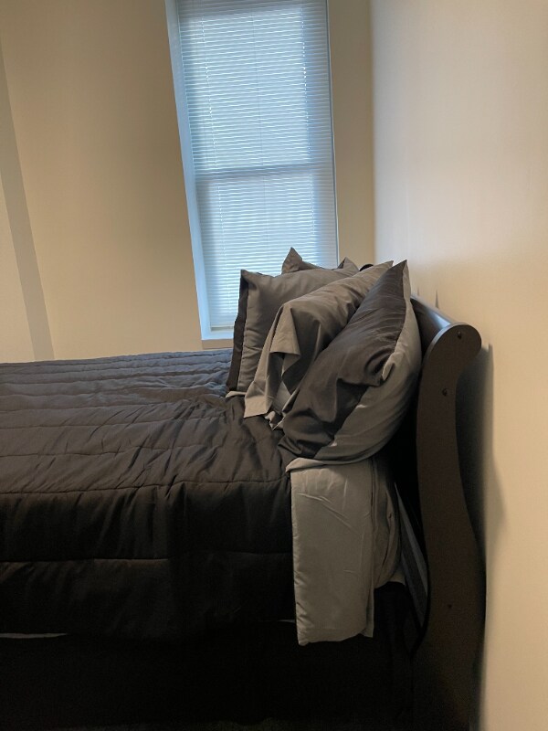 Building Photo - 1417 W9th St