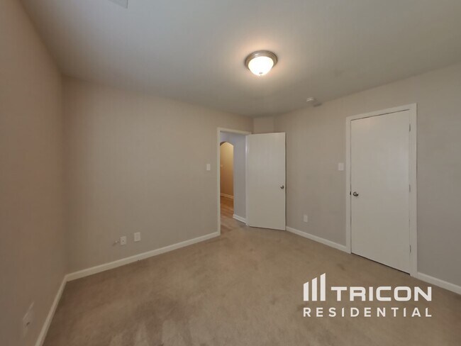 Building Photo - 1711 Coxwold Ct