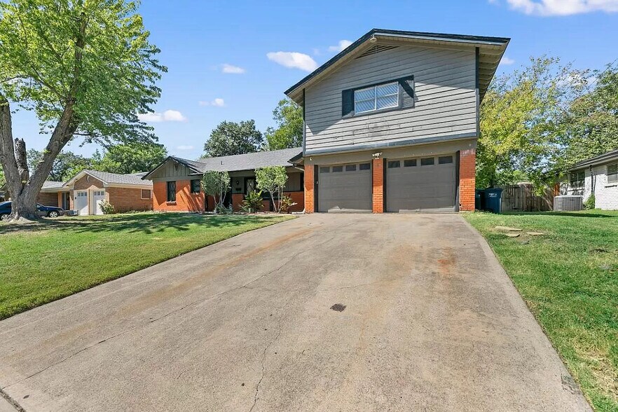 Building Photo - 5720 Wharton Dr