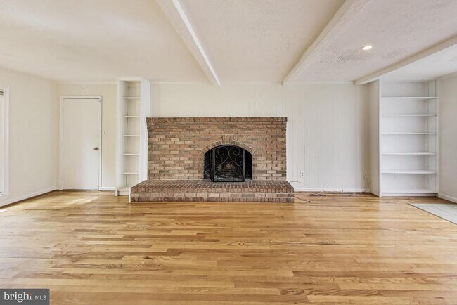 Building Photo - 10323 Snowpine Way