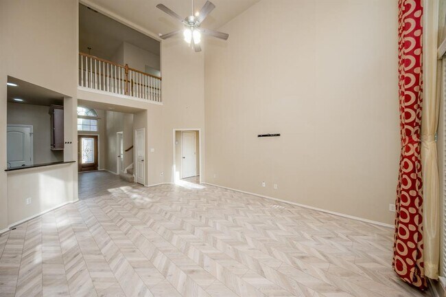 Building Photo - 4019 Windmill Creek Dr
