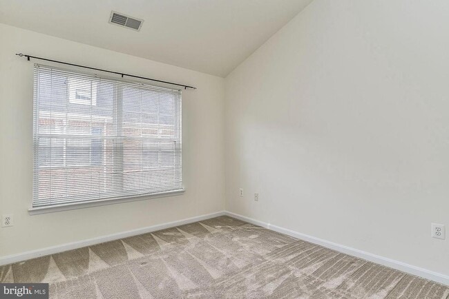 Building Photo - 6028 Madison Overlook Ct