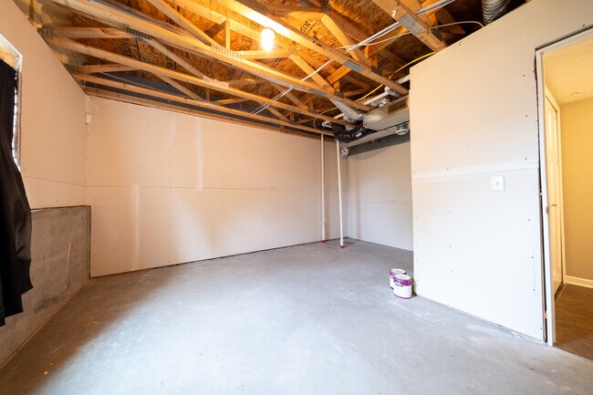 Building Photo - 9643 Scott Ln