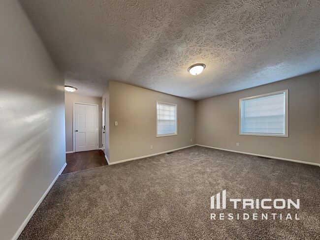Building Photo - 15 Thornleigh Dr