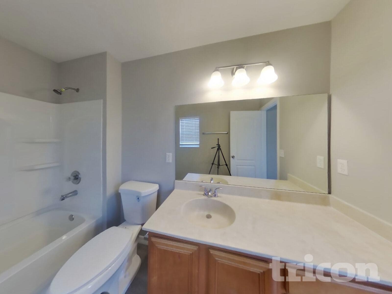 Building Photo - 18816 Litzau Ln