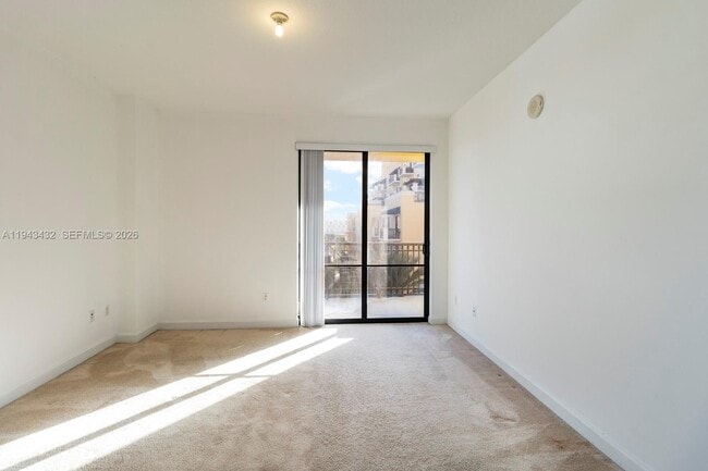 Building Photo - 8395 SW 73rd Ave