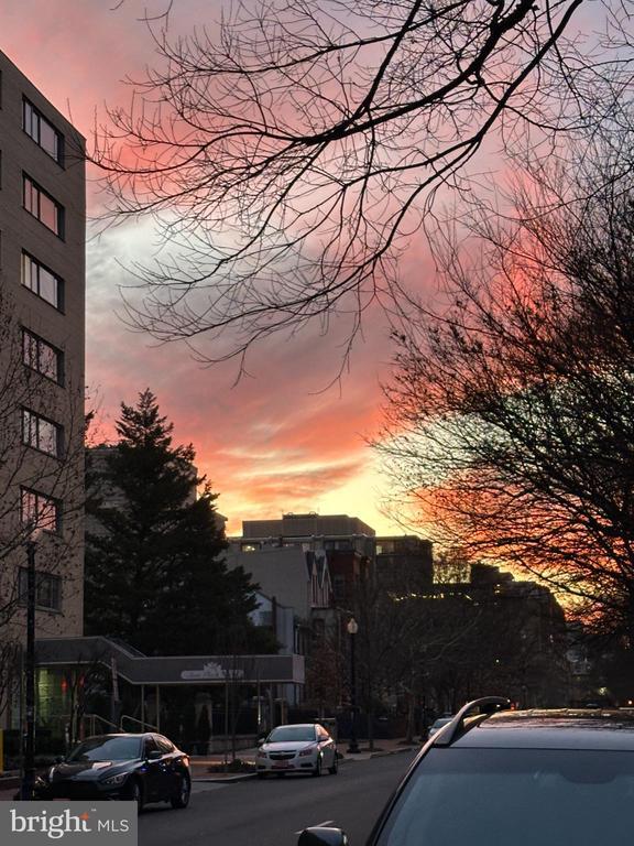 Building Photo - 522 21st St NW