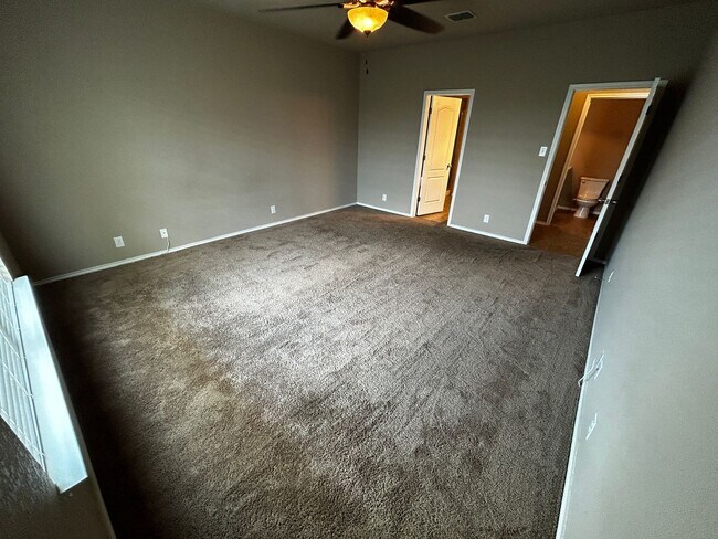 Building Photo - 618 Holliman Pkwy