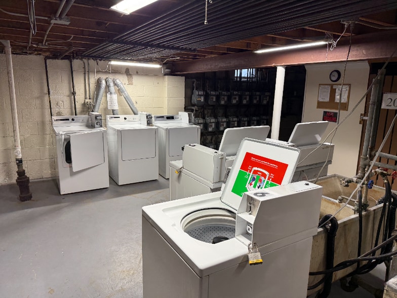 Building Photo - 6213 South 13th Street